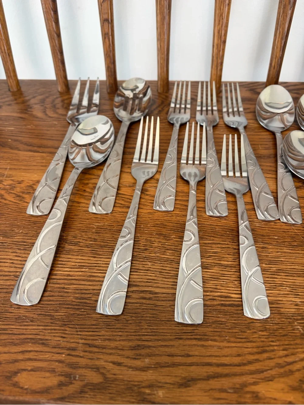 Cambridge Stainless Steel Flatware 27 Piece Set Swirl Ribbon Wave Pattern